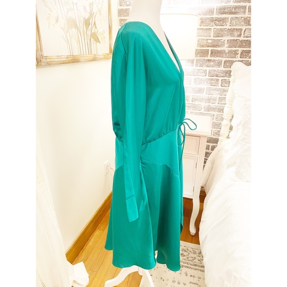 NWT {Cushnie for Target} Wrap Dress - Picture 7 of 10